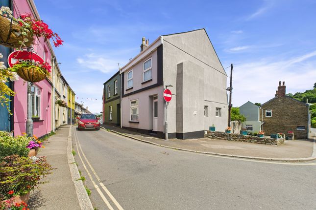 Millbrook, Torpoint PL10 5 bed terraced house for sale