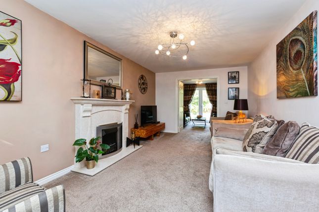 6 bedroom detached house for sale