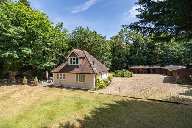 Pointers Road, Cobham, Surrey, KT11 3 bed detached house for sale