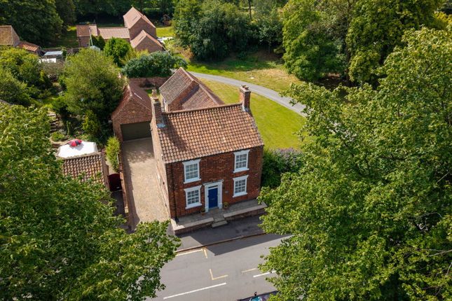High Street, Doncaster DN10 4 bed detached house for sale