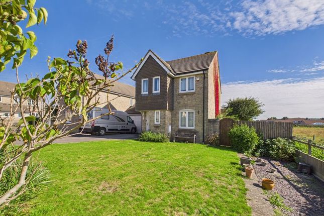 Blackthorn Way, Somerton 3 bed detached house for sale