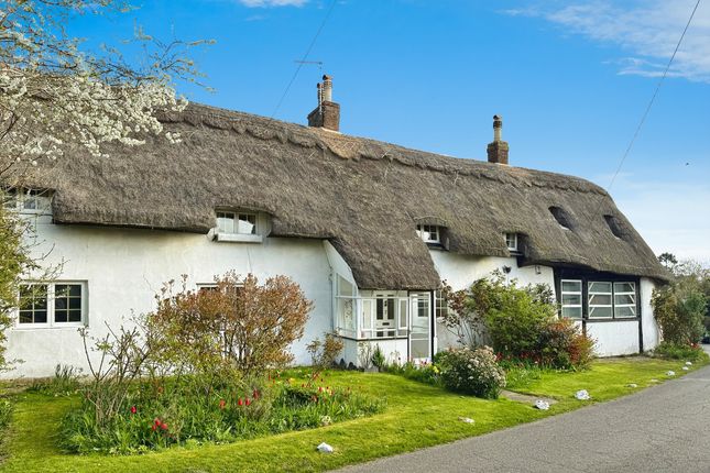 Barby, Northamptonshire, CV23 8TT 5 bed detached house for sale