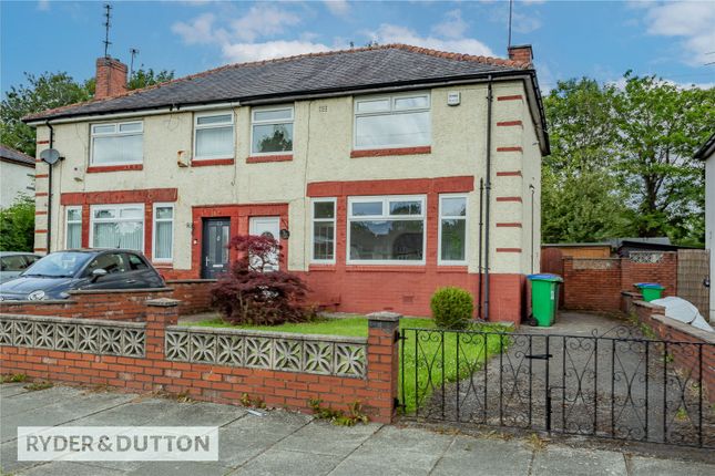 Mainway East, Alkrington, Middleton... 3 bed semi