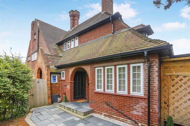 2 bedroom maisonette for sale