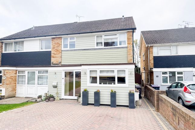 Weir Farm Road, Rayleigh, SS6 4 bed semi