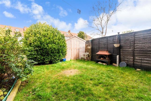 Carpenters Close, Rochester, Kent 1 bed semi