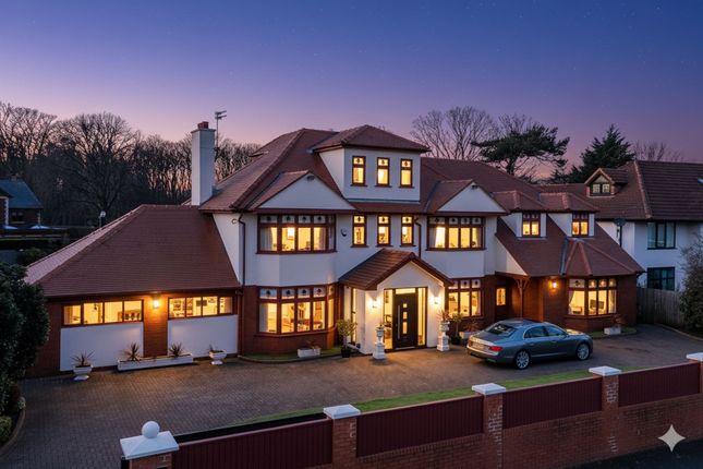 Far Moss Road, Blundellsands, L23 4 bed detached house for sale