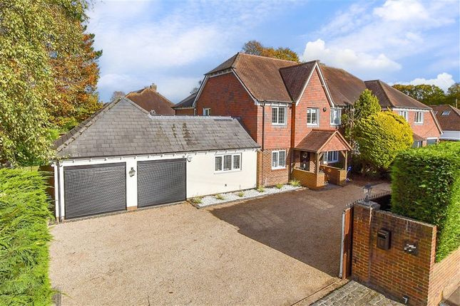5 bed detached house