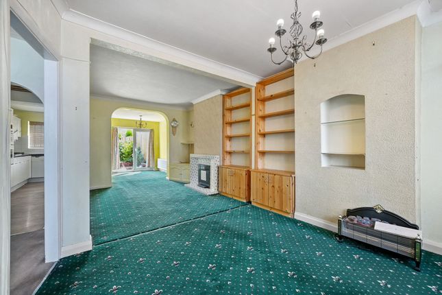 Henley Avenue, Cheam, SM3 3 bed terraced house for sale
