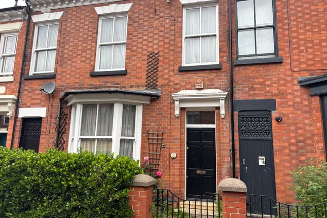 5 bed terraced house