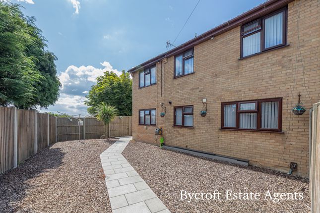 5 bedroom semi-detached house for sale
