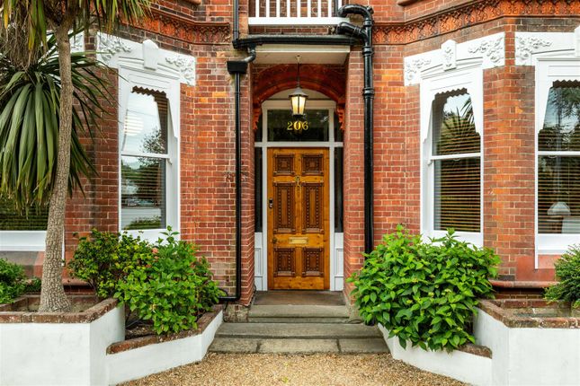 8 bedroom house for sale