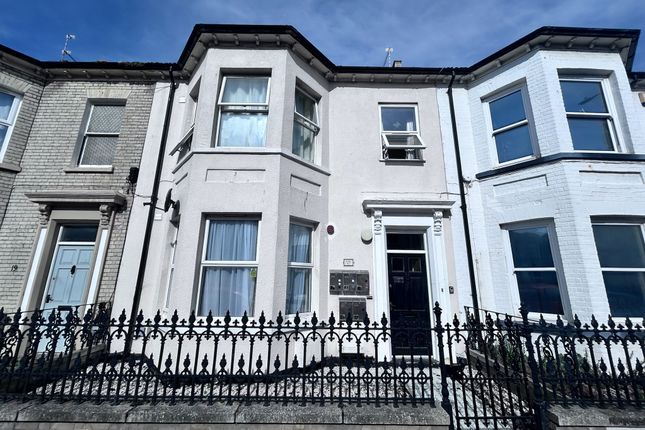 5 bedroom flat for sale