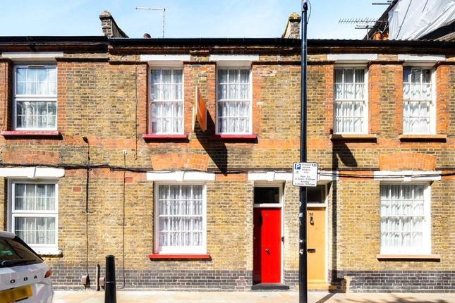 Barnet Grove, London, E2 3 bed terraced house for sale