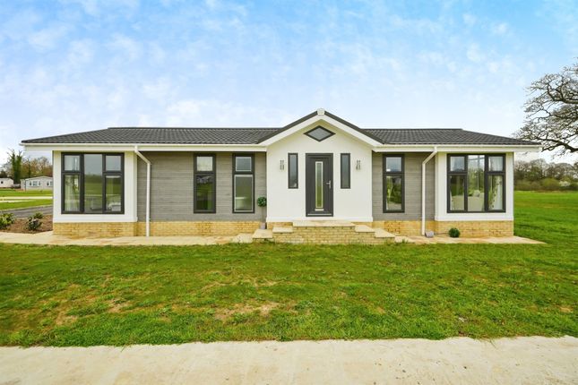 2 bedroom park home for sale