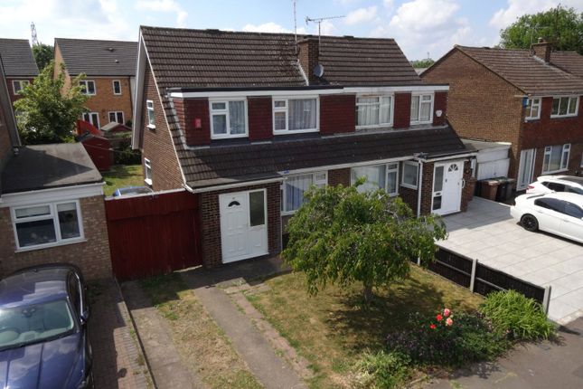Butely Road, Luton, Bedfordshire, LU4 3 bed semi