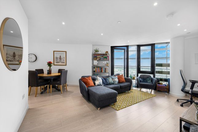 Goodwin Street, Finsbury Park, N4 2 bed flat for sale