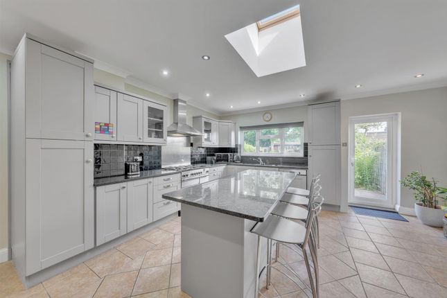 4 bed property