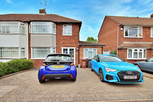Lullington Garth, Borehamwood 3 bed semi