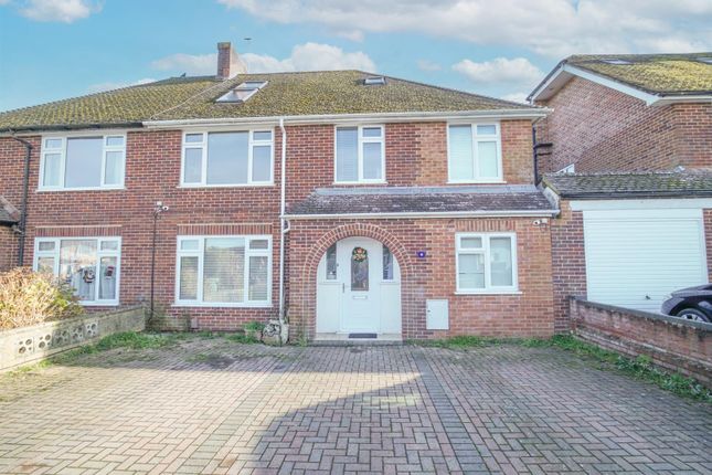 5 bedroom semi-detached house for sale