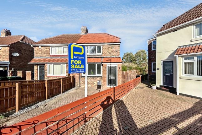 Raylees Gardens, Dunston, Gateshead... 2 bed semi