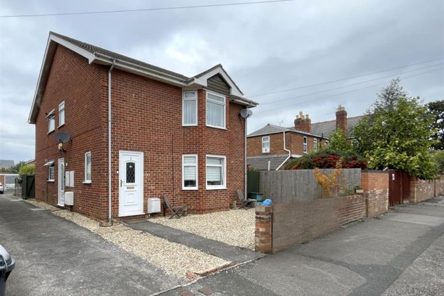 Central Road, Gloucester 2 bed maisonette for sale
