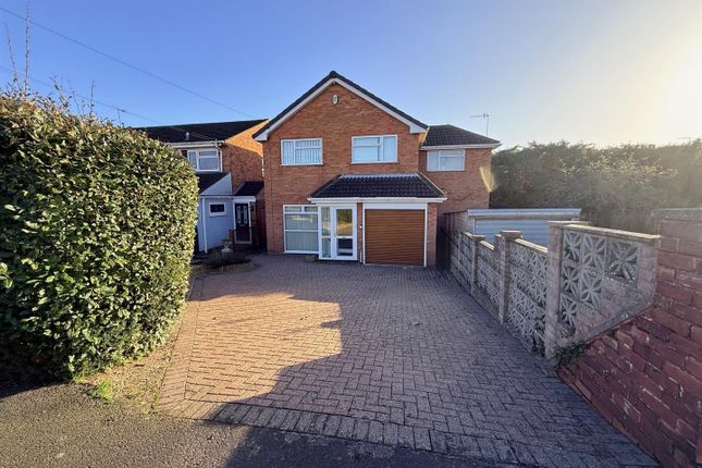 Vicarage Road, Wollaston... 4 bed detached house for sale