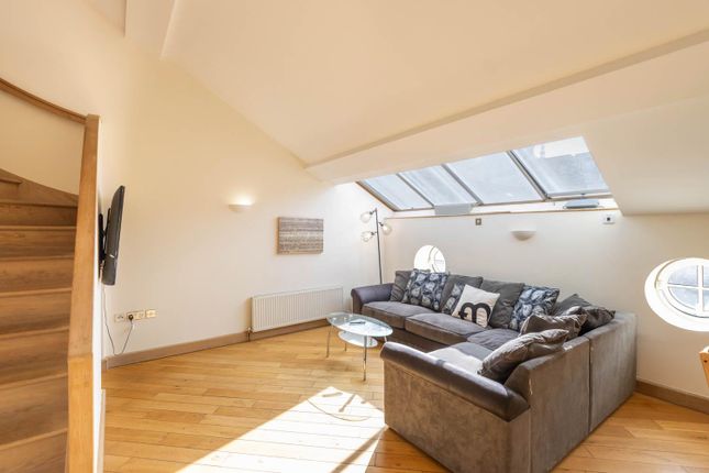 3 bed flat