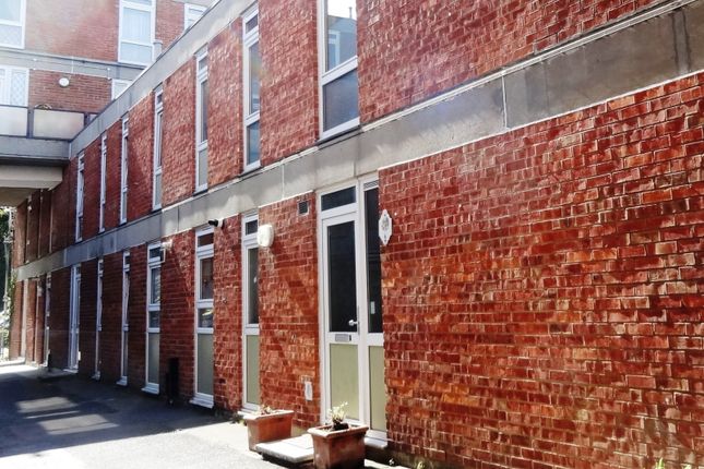 3 bedroom maisonette for sale