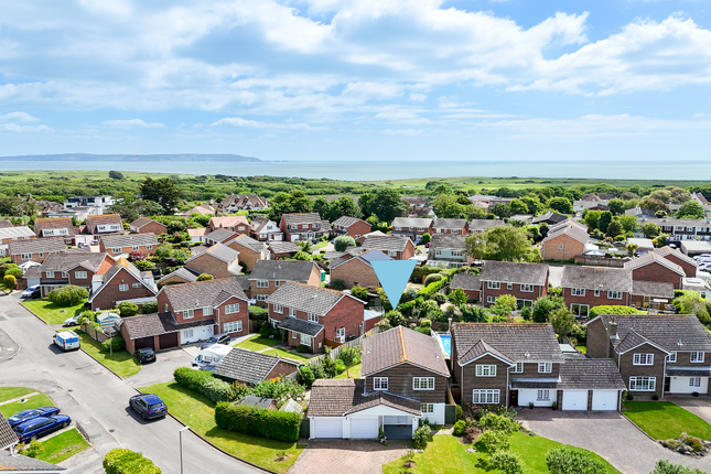Silverdale, Barton on Sea, BH25 4 bed detached house for sale