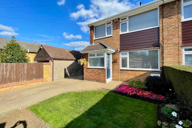 Englefield, Luton, Bedfordshire, LU2 7TD 3 bed semi