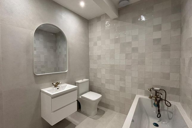 Buxton Road, High Peak SK22 2 bed end of terrace house for sale
