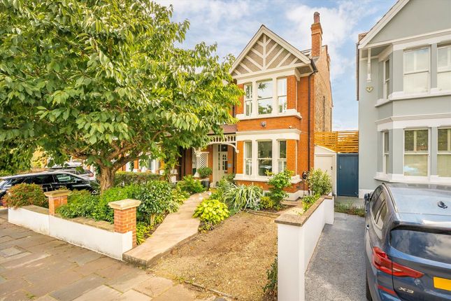 6 bedroom semi-detached house for sale