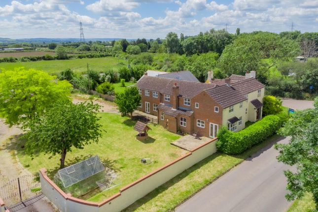 Corner Farm, Leighton Road, Stanbridge 5 bed house for sale