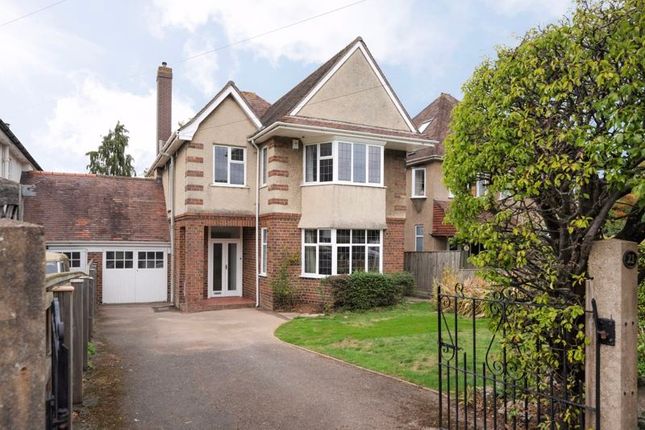 4 bedroom link detached house for sale