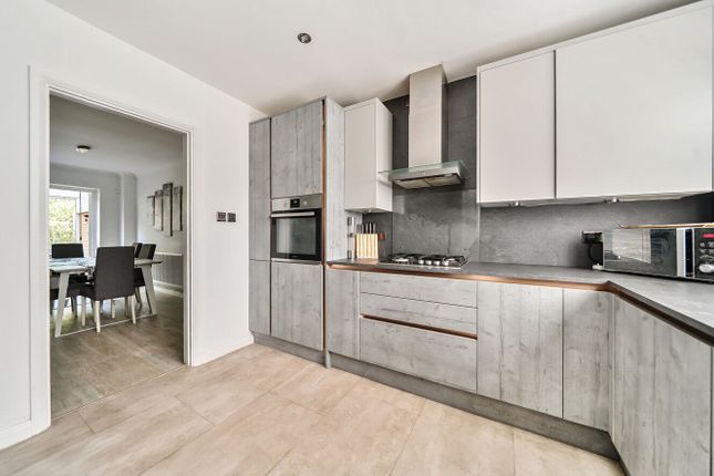 Parkside Avenue, Bromley, Kent, BR1 3 bed terraced house for sale