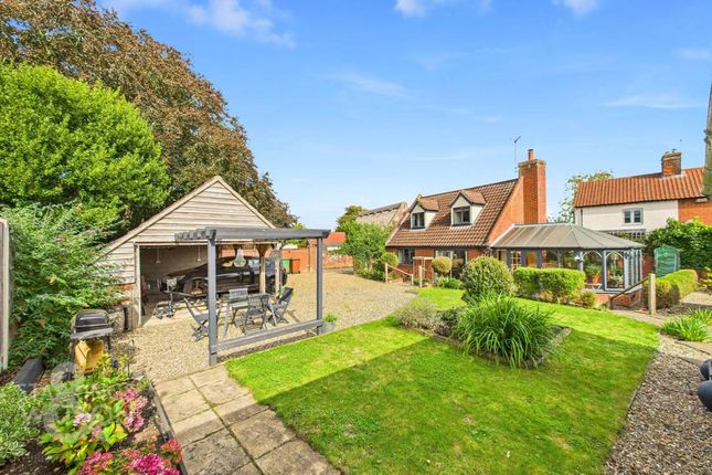 The Hill, Acle, Norwich 5 bed cottage for sale