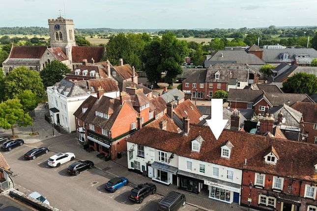 Market Place, Ringwood, BH24 2 bed flat for sale