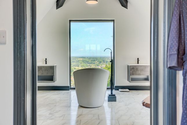 Bostal Road, Steyning, BN44 5 bed detached house for sale