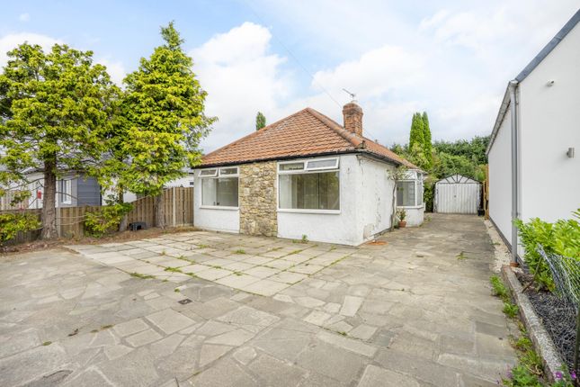 Hopgrove Lane North, York 2 bed bungalow for sale