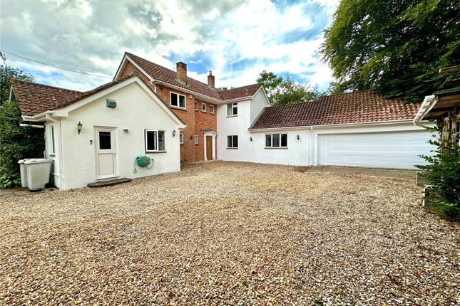 Picket Hill, Ringwood, Hampshire, BH24 3 bed detached house for sale