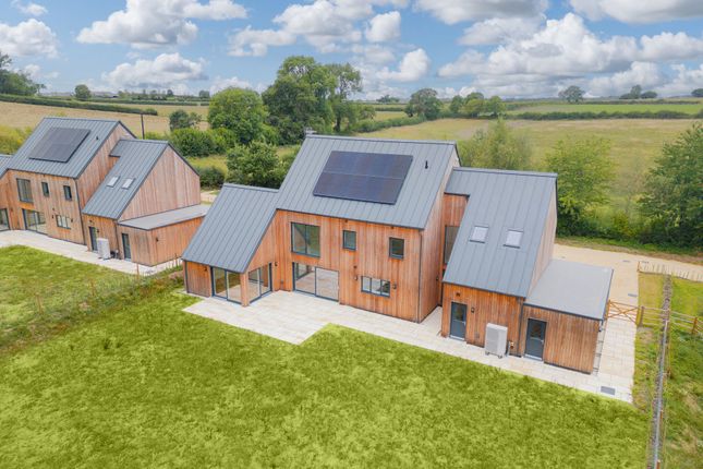 Sutton Orchard, Newbuildings, EX17 4 bed detached house for sale