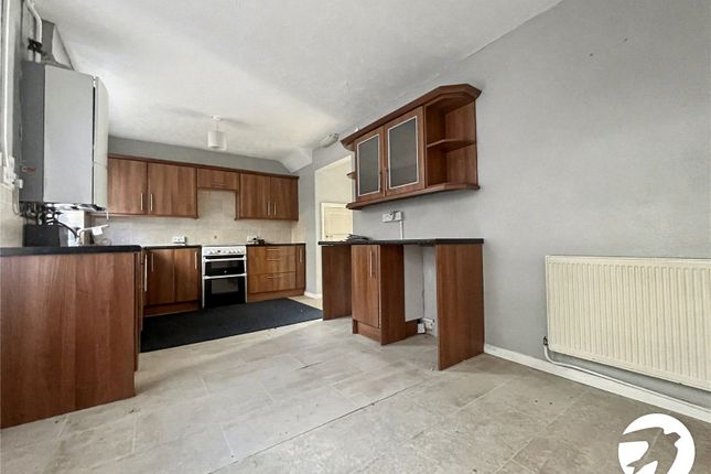 Carnation Road, Rochester, Kent, ME2 3 bed semi