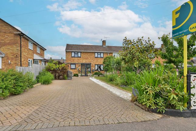 New Park Drive, Hemel Hempstead, HP2 2 bed end of terrace house for sale