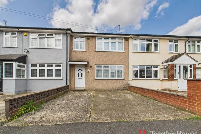 Lancaster Drive, Hornchurch 3 bed house for sale