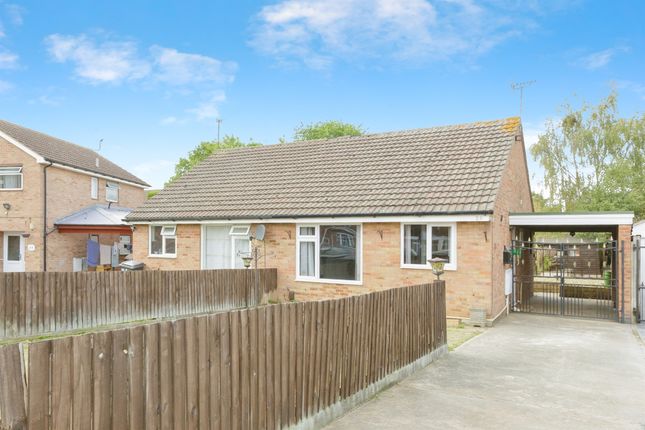 2 bedroom semi-detached bungalow for sale