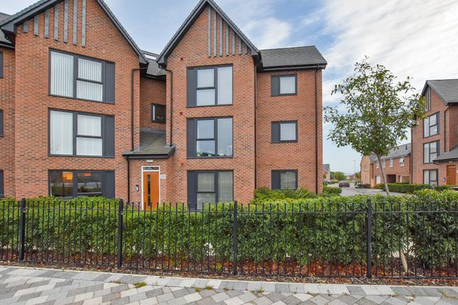 3 bedroom flat for sale