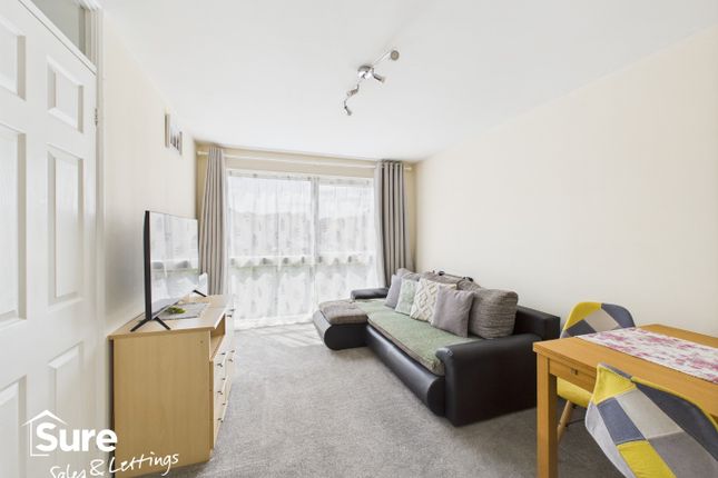 Nightingale Walk, Hemel Hempstead... 1 bed flat for sale