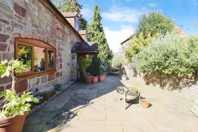 2 bedroom detached house for sale