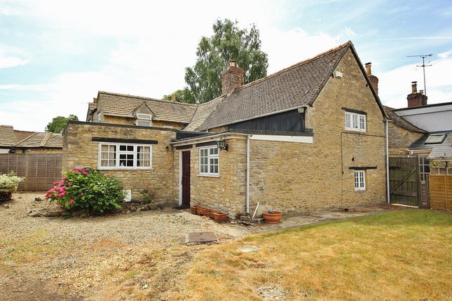 Wroslyn Road, Freeland, OX29 2 bed cottage for sale